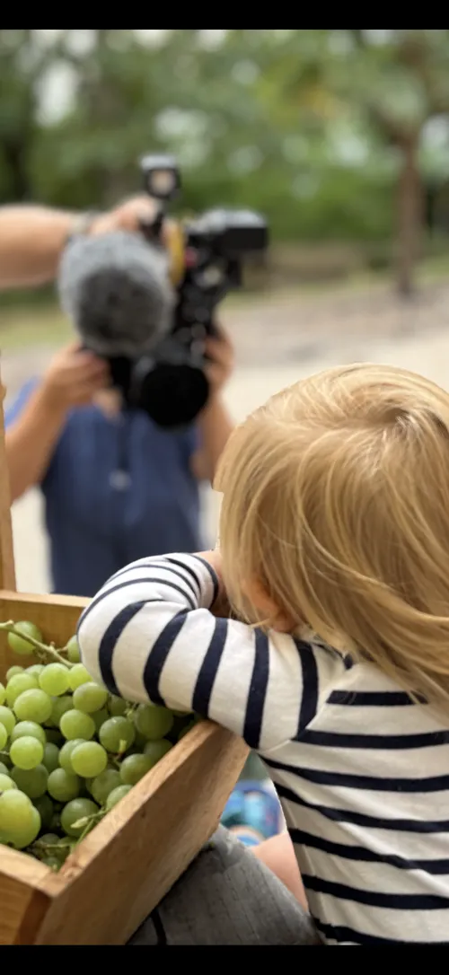 A New Life in the Sun- behind the scenes filming outside. Series 11